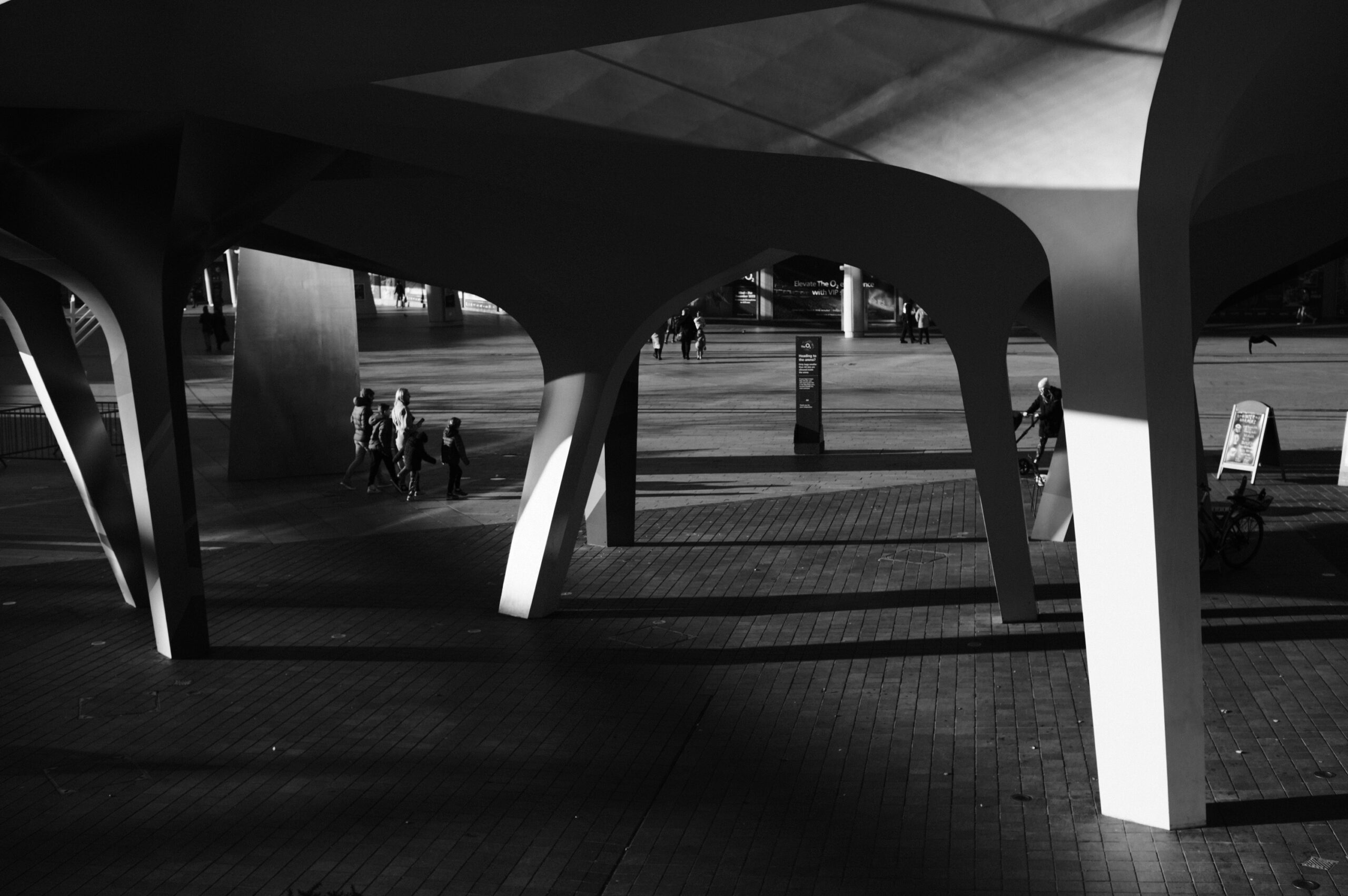 Ariel Artur - Stills